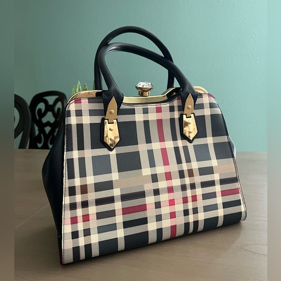 Handbags - Elegant Purse
